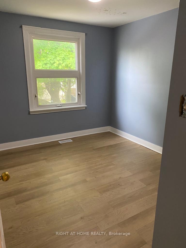Photo 13 of Unit 5, 657 Bethune Street, Peterborough, Town Ward 3 — HOMEH