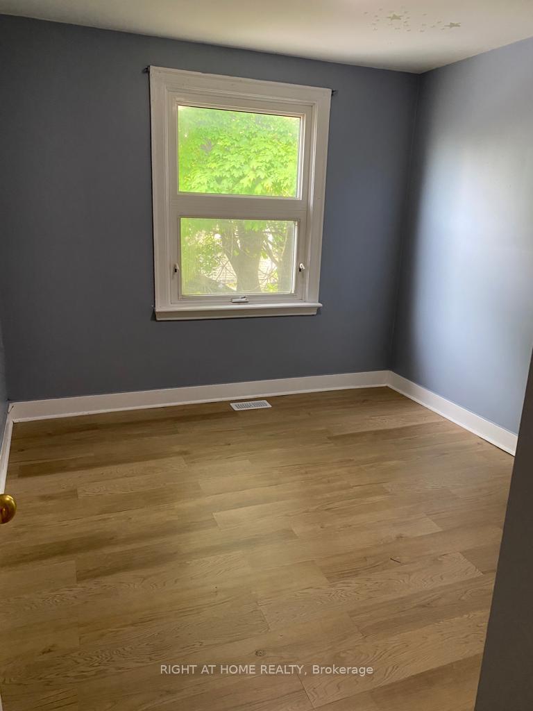 Photo 15 of Unit 5, 657 Bethune Street, Peterborough, Town Ward 3 — HOMEH