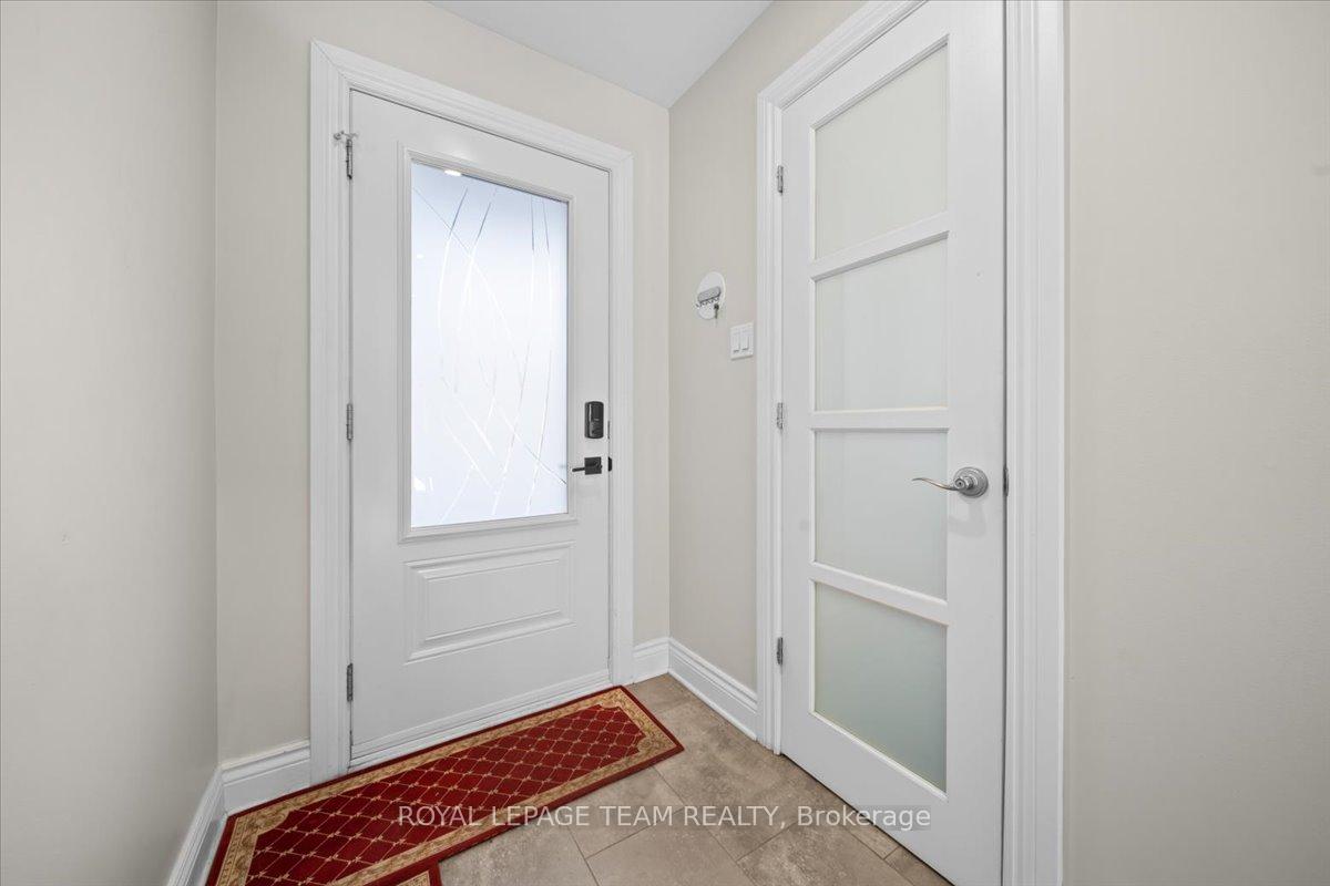 Photo 4 of 1 Peterson Place, Ottawa, Kanata - Katimavik — HOMEH