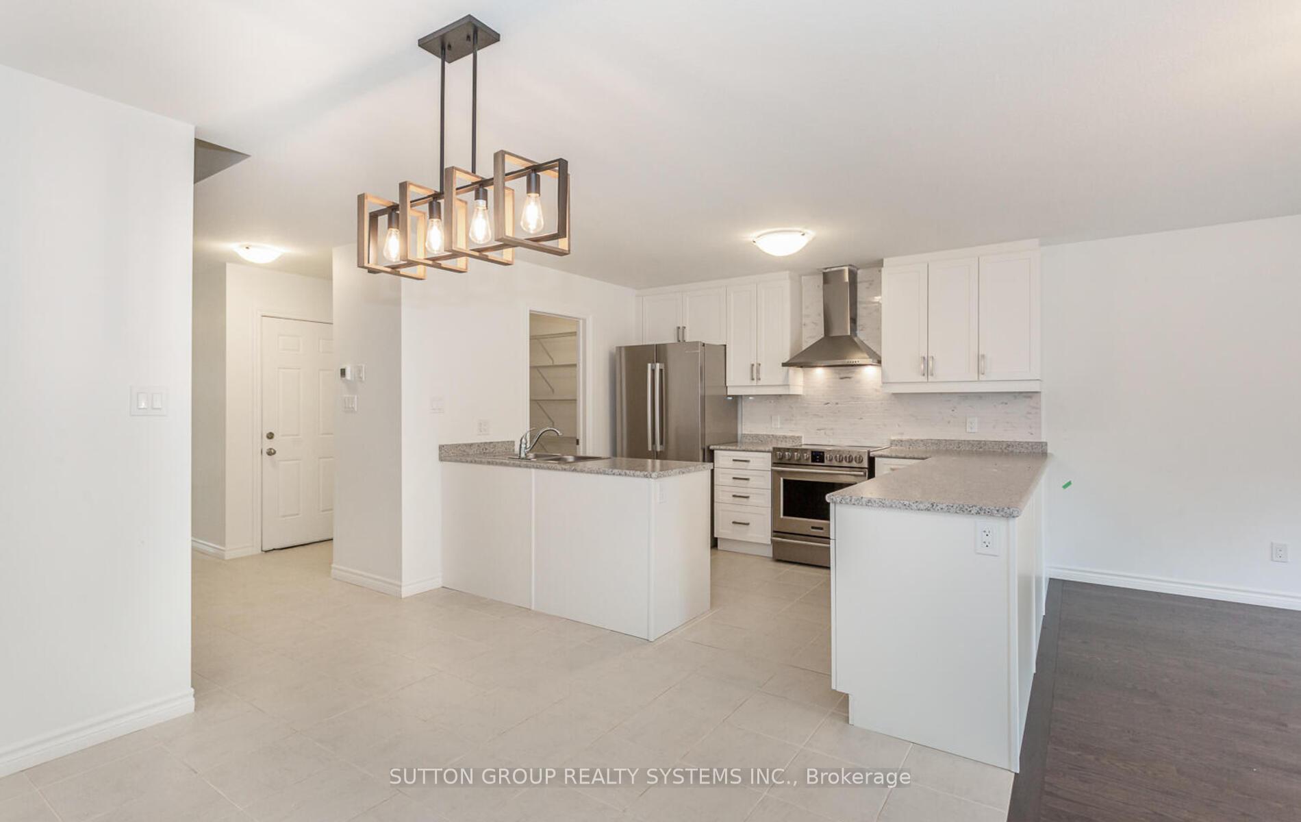Photo 18 of 109 Woodedge Circle, Kitchener — HOMEH
