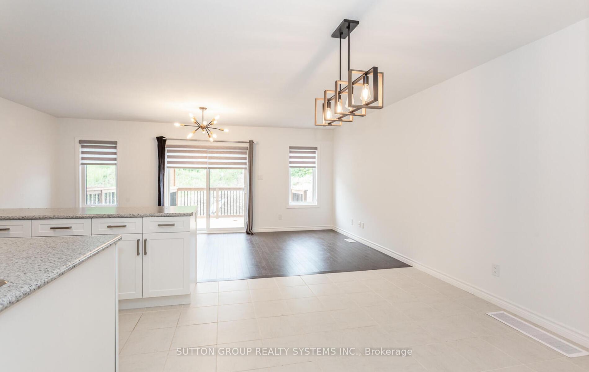 Photo 14 of 109 Woodedge Circle, Kitchener — HOMEH