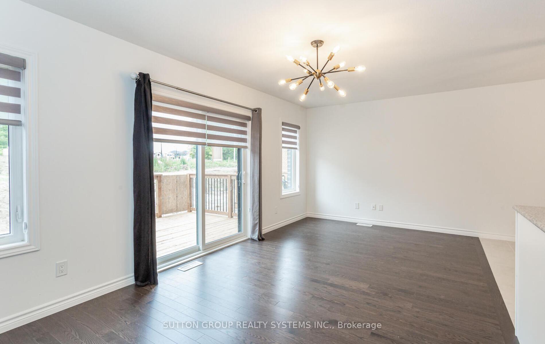 Photo 13 of 109 Woodedge Circle, Kitchener — HOMEH