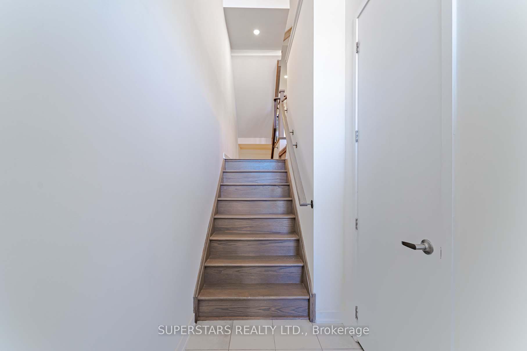 Photo 12 of 21 Armillo Place, Markham, Wismer — HOMEH