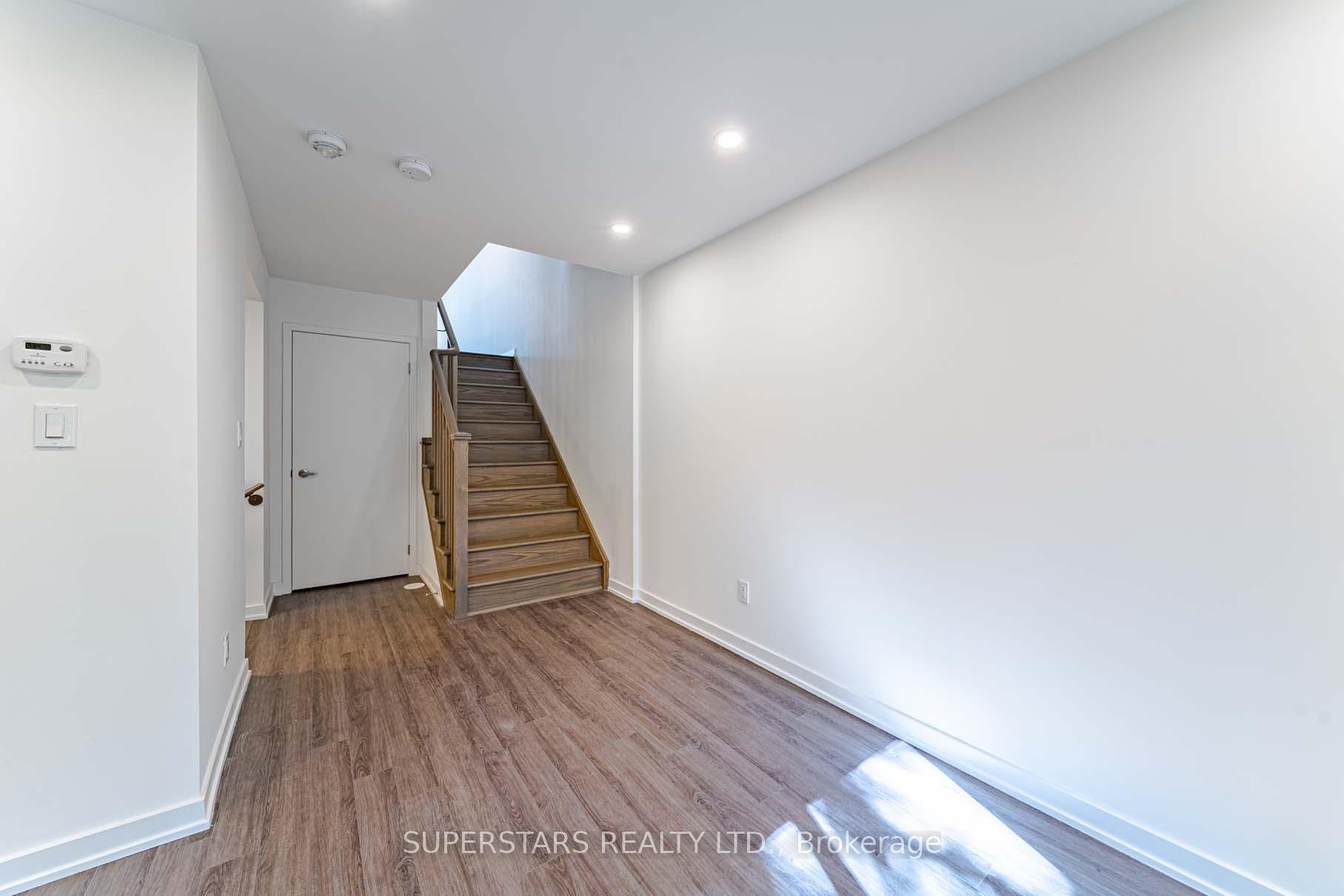 Photo 7 of 21 Armillo Place, Markham, Wismer — HOMEH