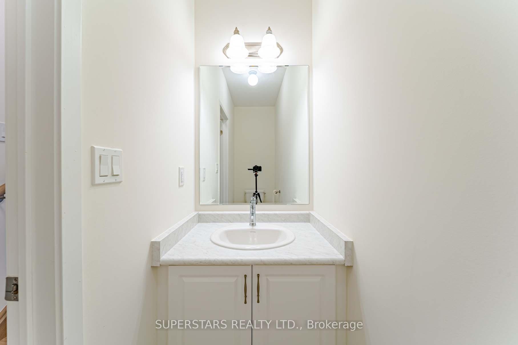 Photo 9 of 21 Armillo Place, Markham, Wismer — HOMEH