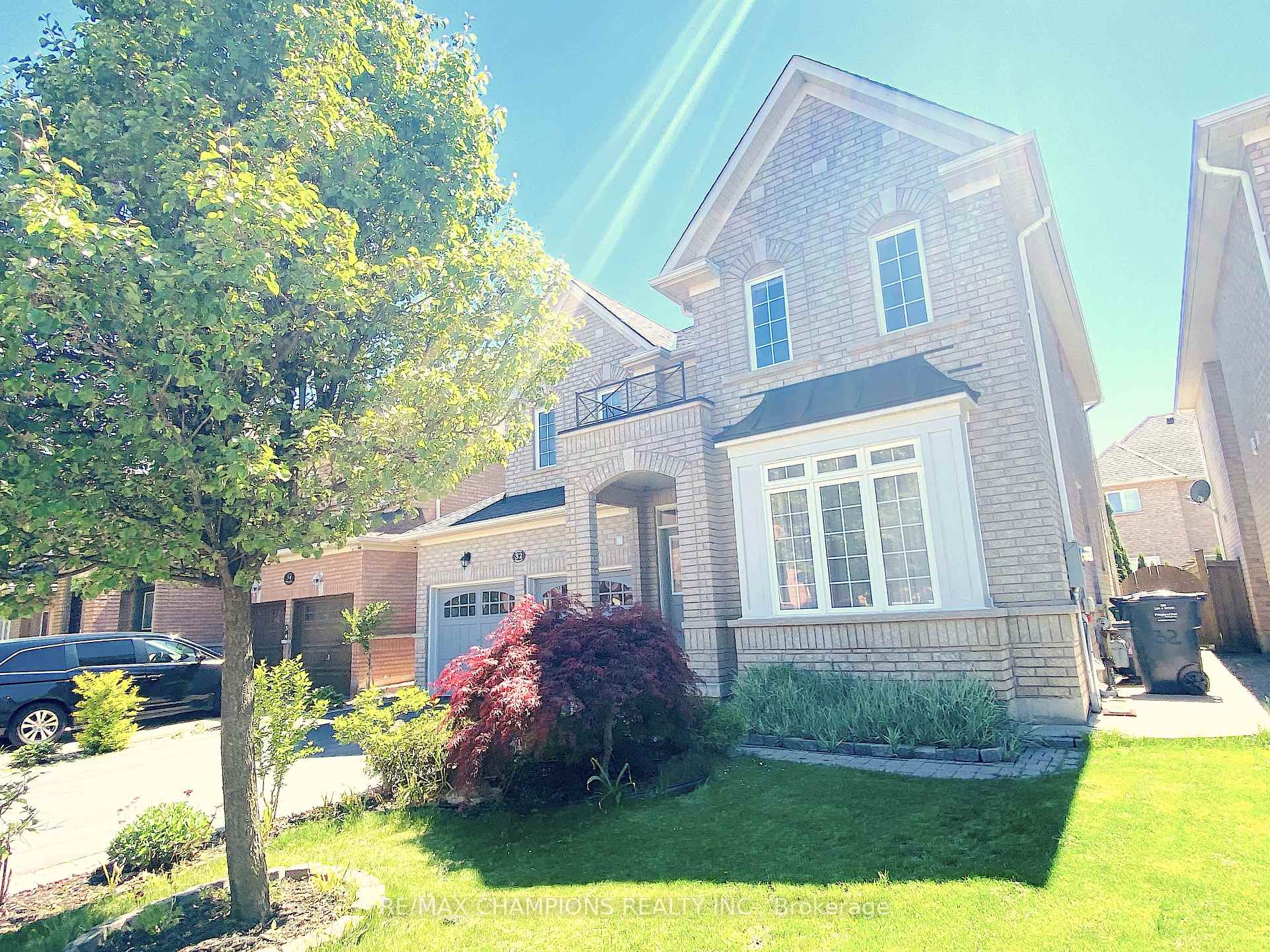 Photo 3 of Unit Upper, 32 Vernet Crescent, Brampton, Vales of Castlemore North — HOMEH