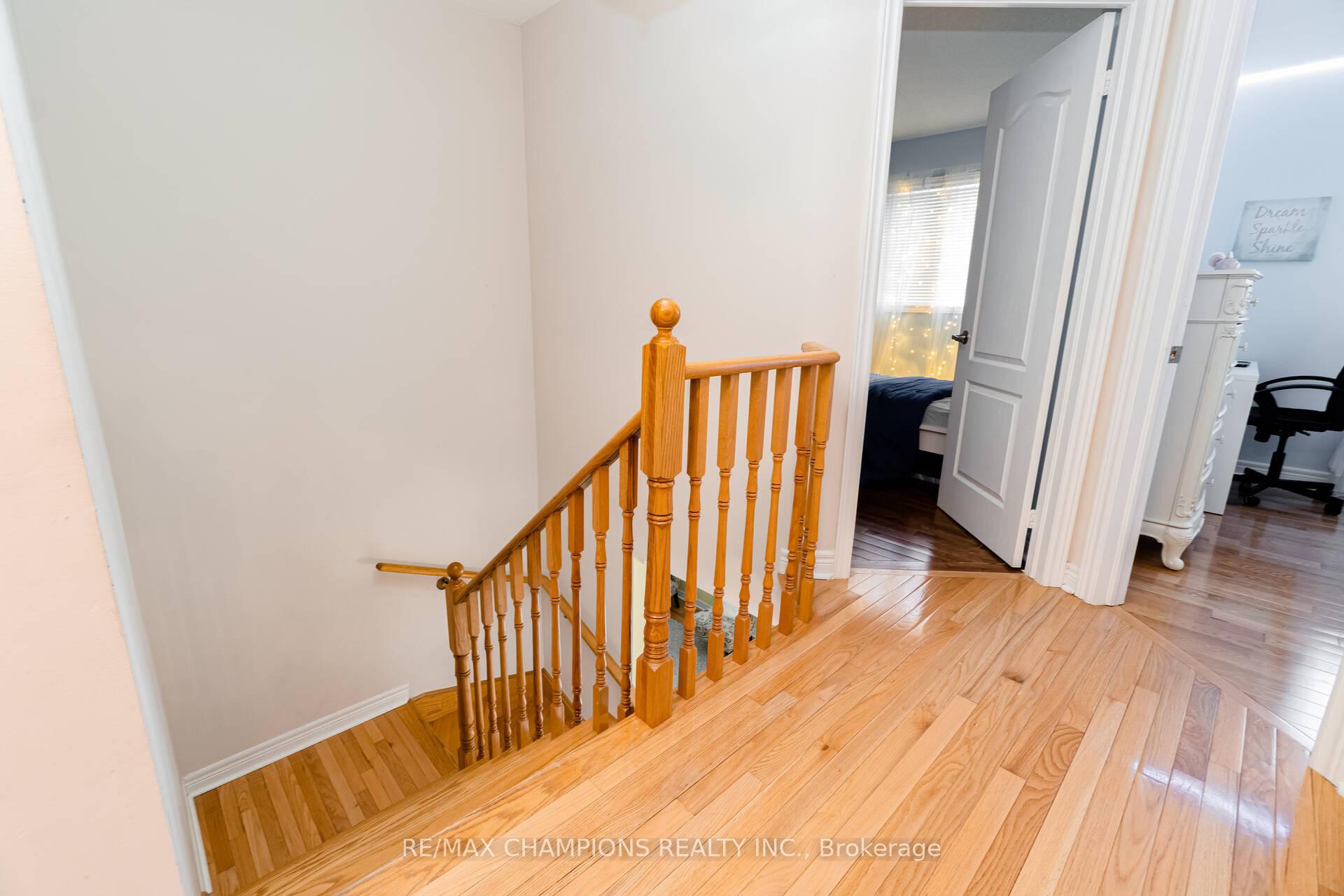 Photo 19 of Unit Upper, 32 Vernet Crescent, Brampton, Vales of Castlemore North — HOMEH