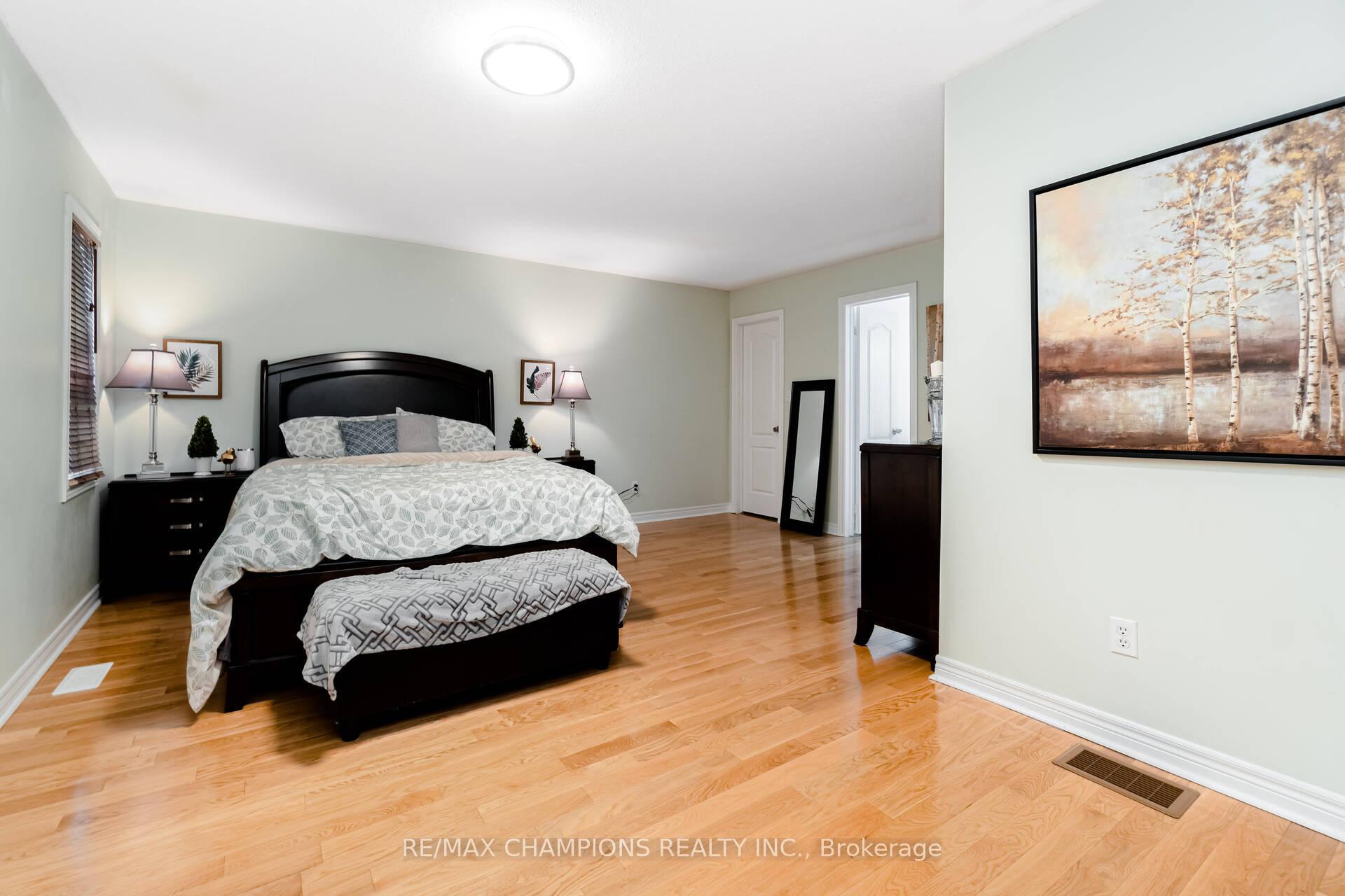 Photo 23 of Unit Upper, 32 Vernet Crescent, Brampton, Vales of Castlemore North — HOMEH
