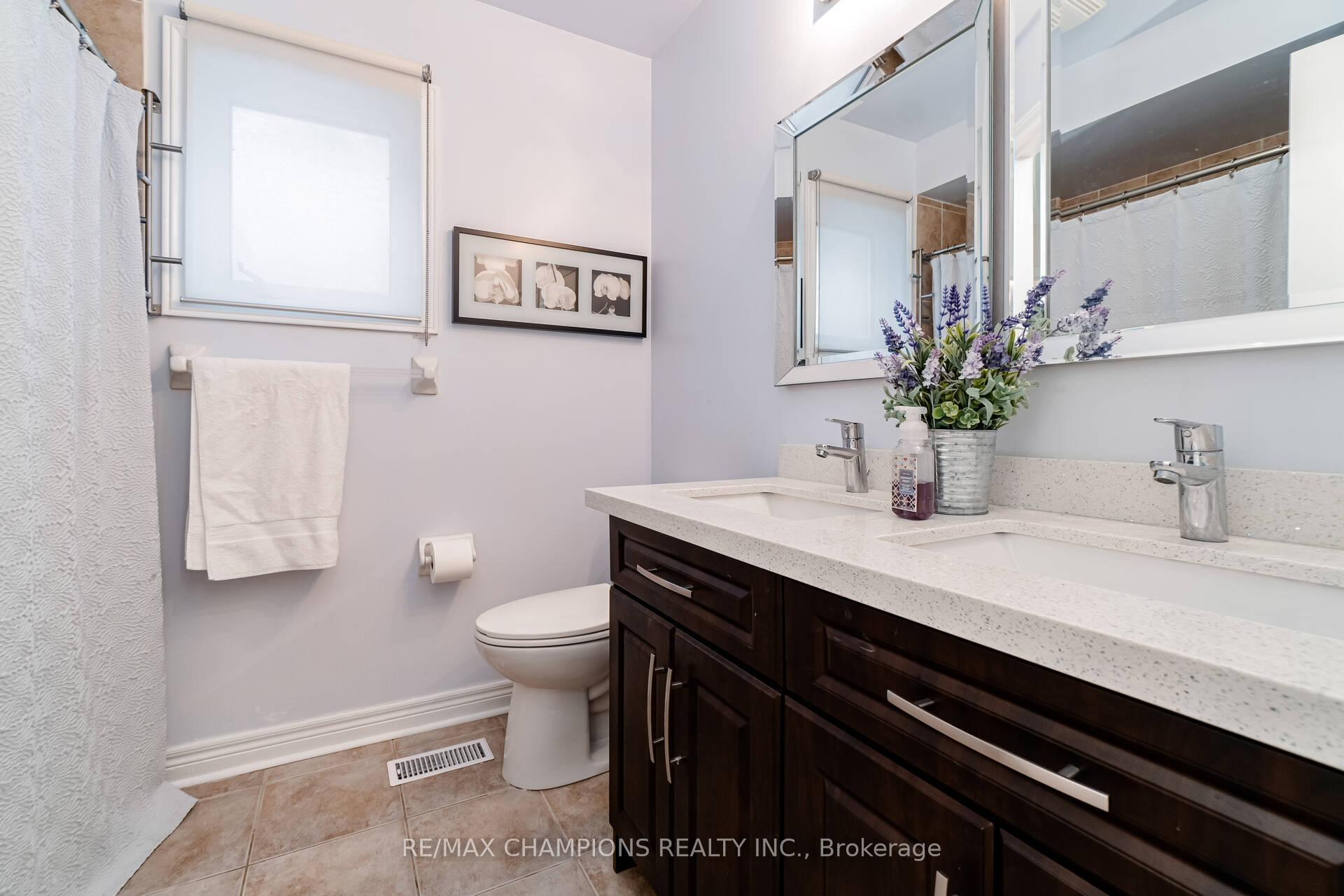 Photo 29 of Unit Upper, 32 Vernet Crescent, Brampton, Vales of Castlemore North — HOMEH