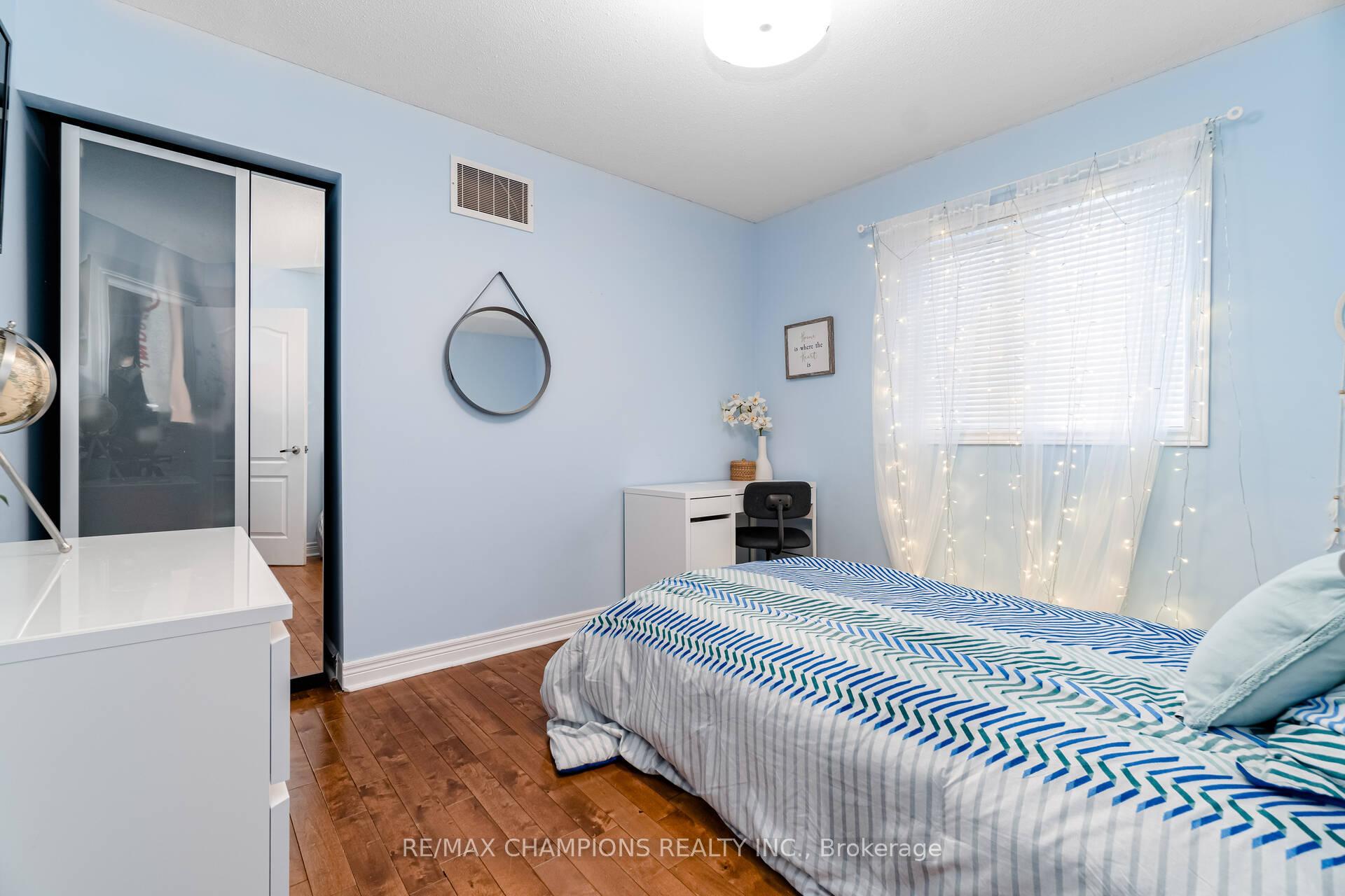 Photo 33 of Unit Upper, 32 Vernet Crescent, Brampton, Vales of Castlemore North — HOMEH