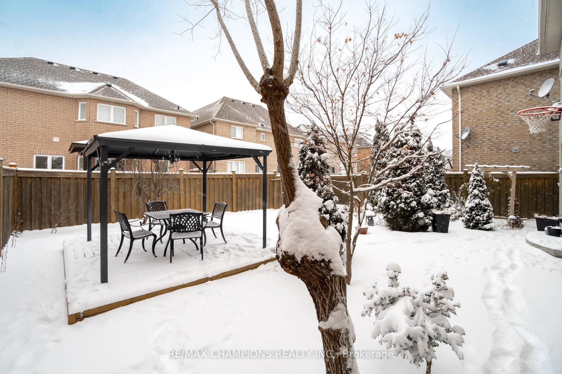 Photo 34 of Unit Upper, 32 Vernet Crescent, Brampton, Vales of Castlemore North — HOMEH