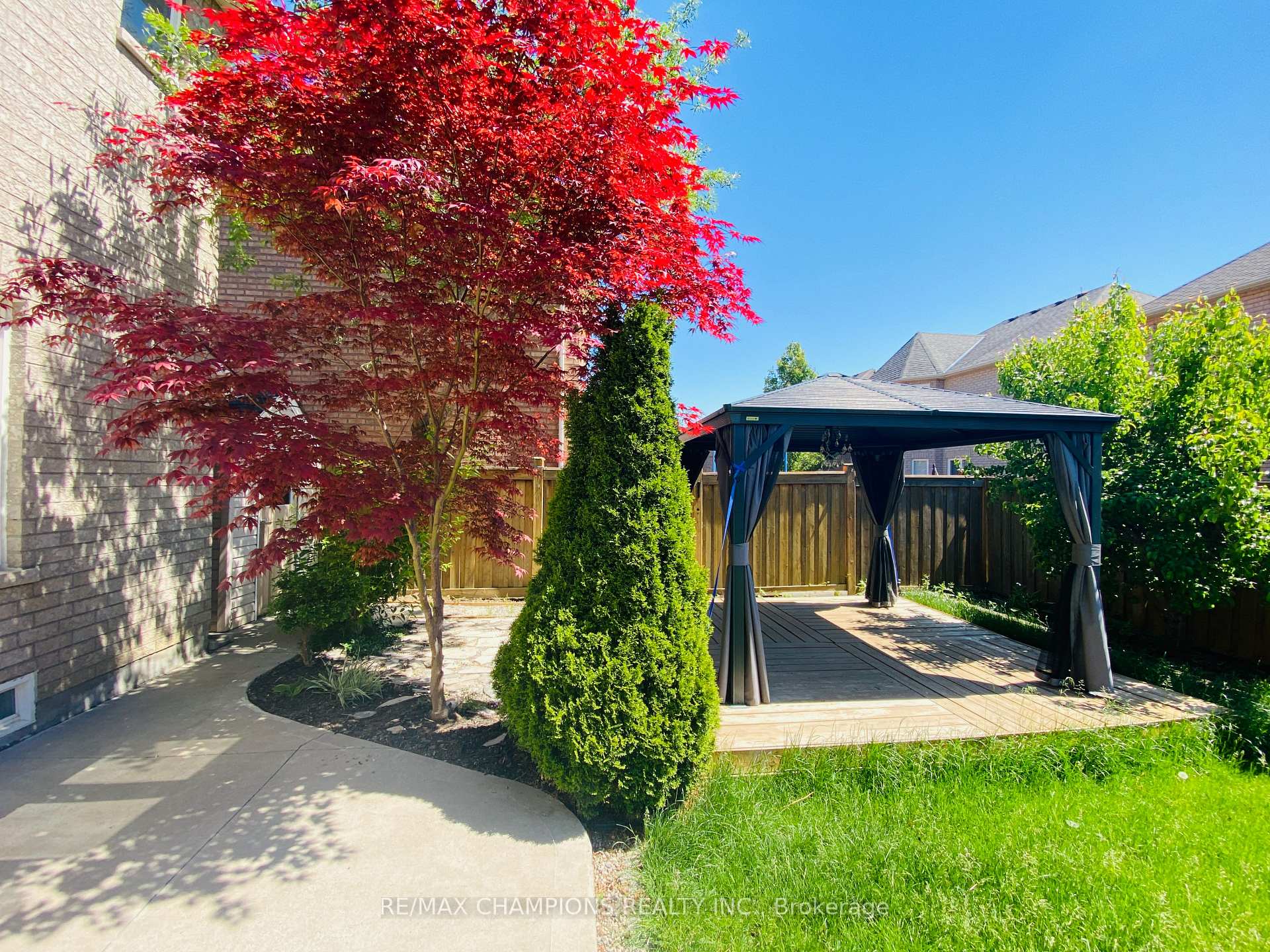 Photo 36 of Unit Upper, 32 Vernet Crescent, Brampton, Vales of Castlemore North — HOMEH