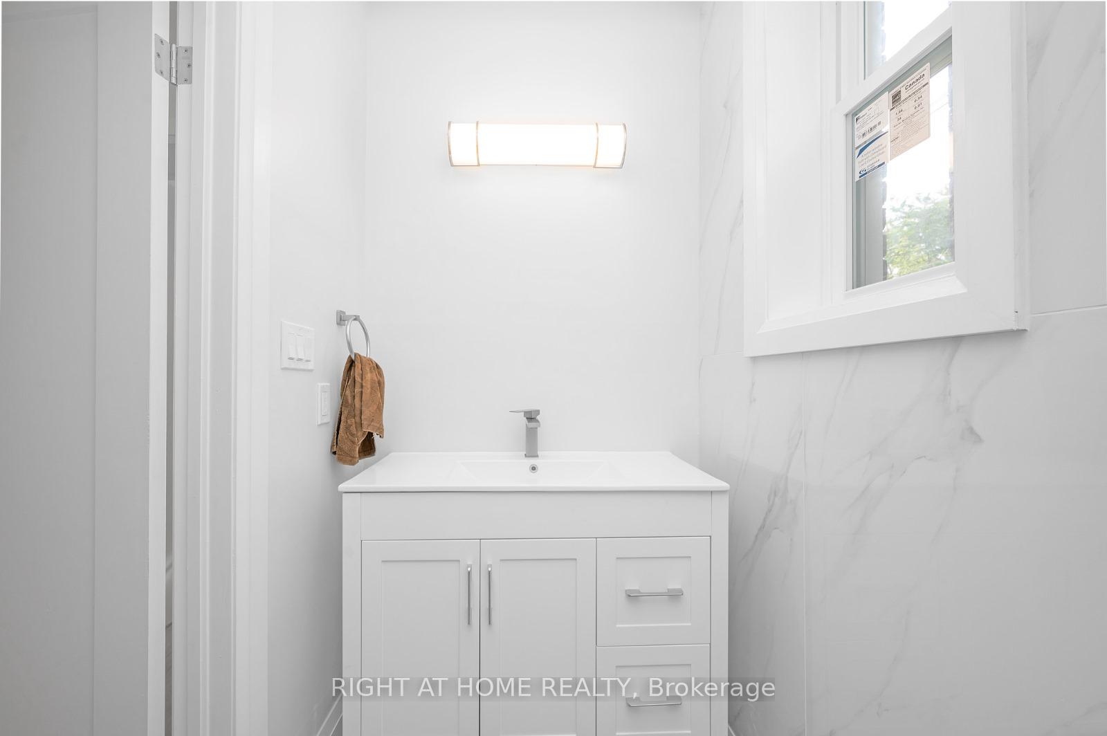 Photo 10 of 72 Dundurn Street N, Hamilton, Strathcona — HOMEH