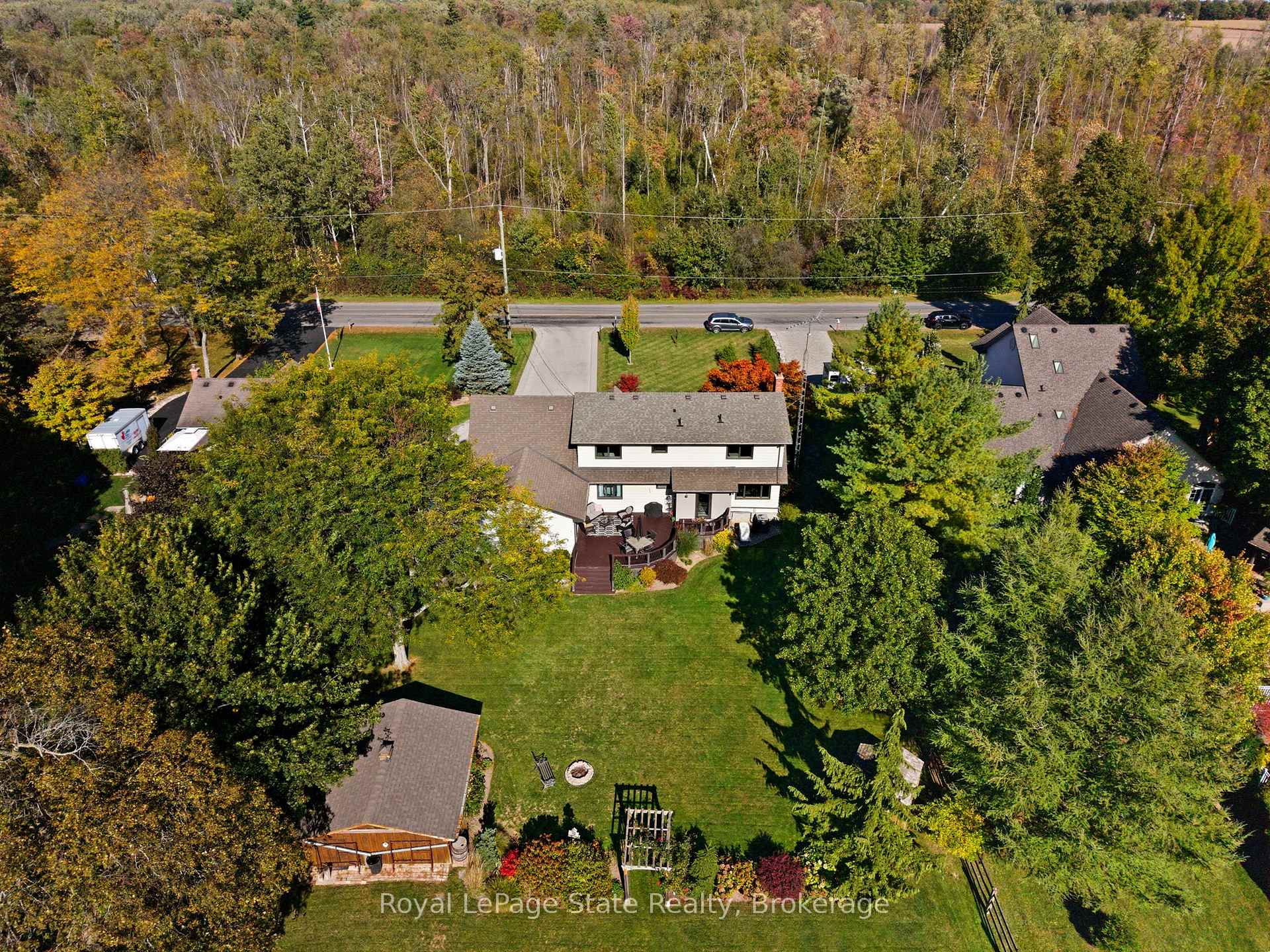 Photo 6 of 685 Robson Road, Hamilton, Rural Flamborough — HOMEH