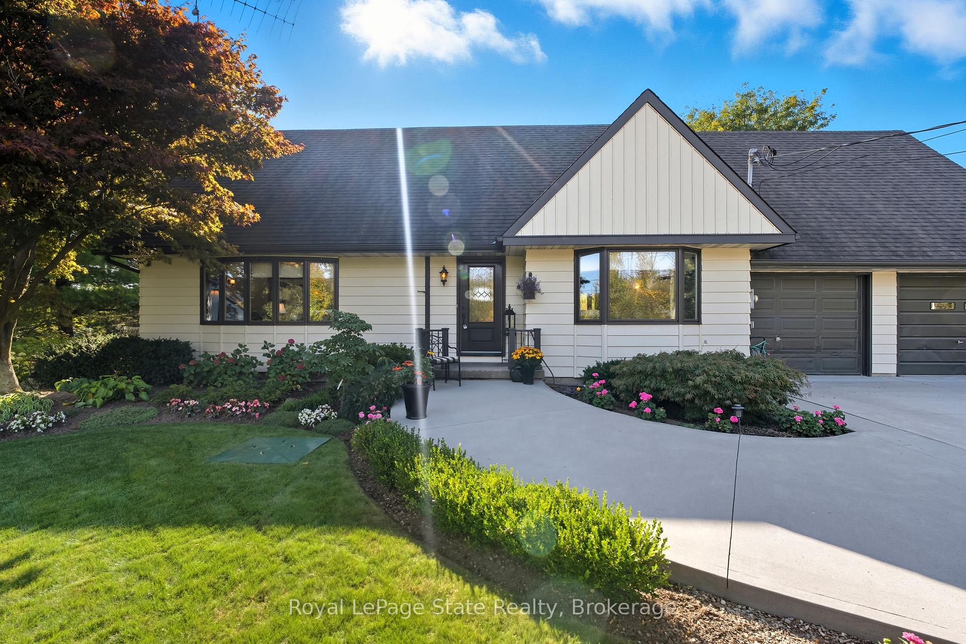 Photo 10 of 685 Robson Road, Hamilton, Rural Flamborough — HOMEH