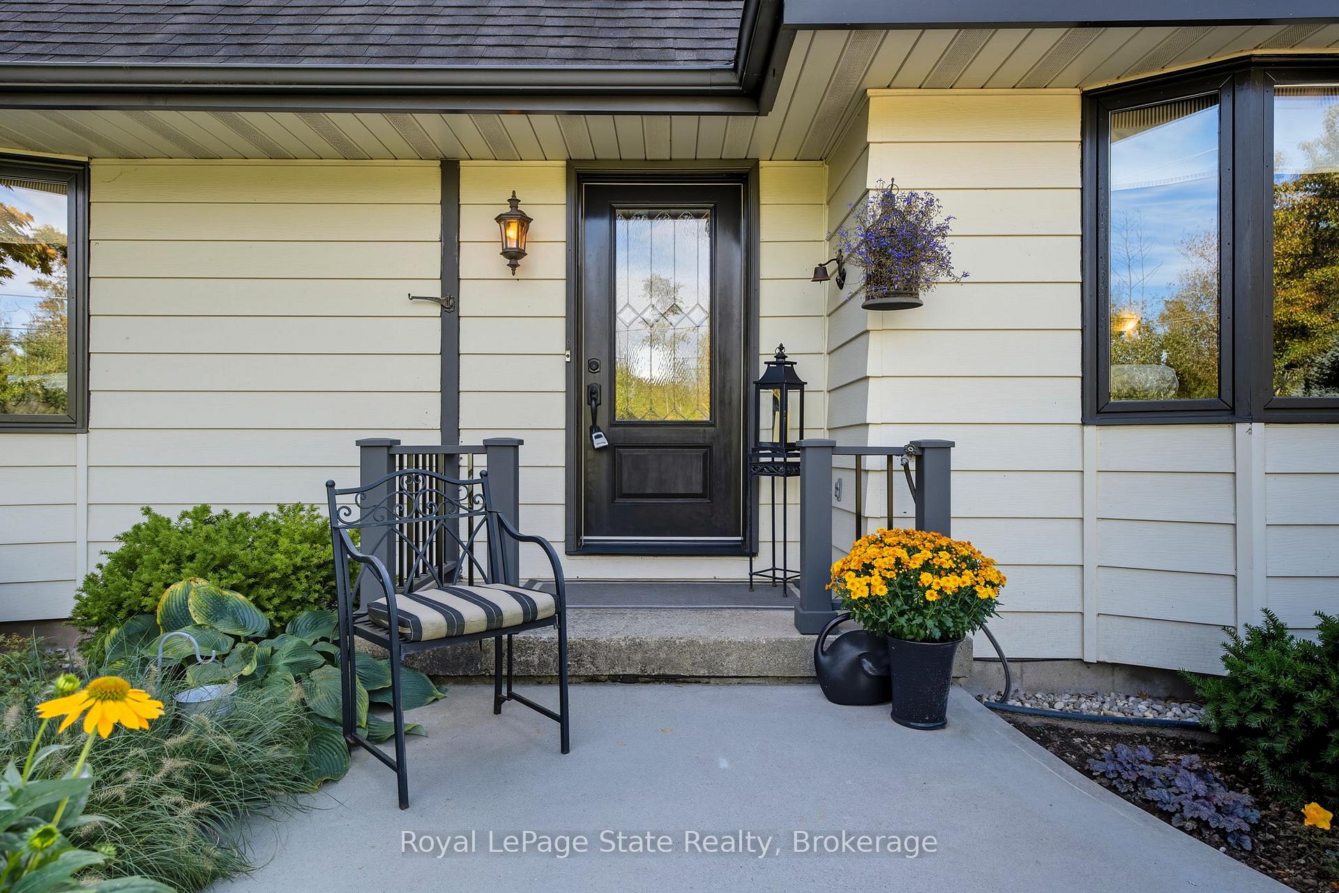 Photo 11 of 685 Robson Road, Hamilton, Rural Flamborough — HOMEH