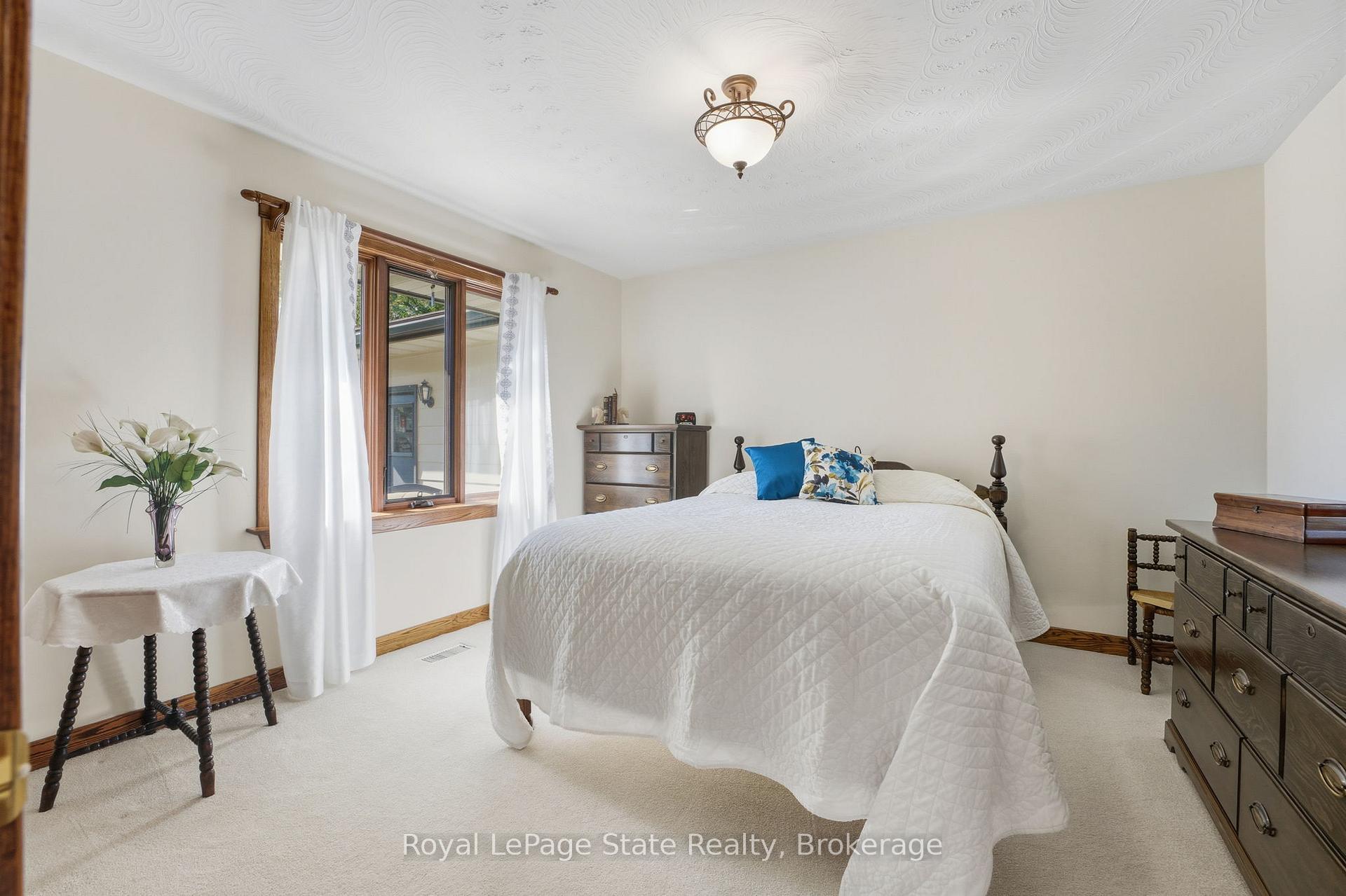 Photo 24 of 685 Robson Road, Hamilton, Rural Flamborough — HOMEH