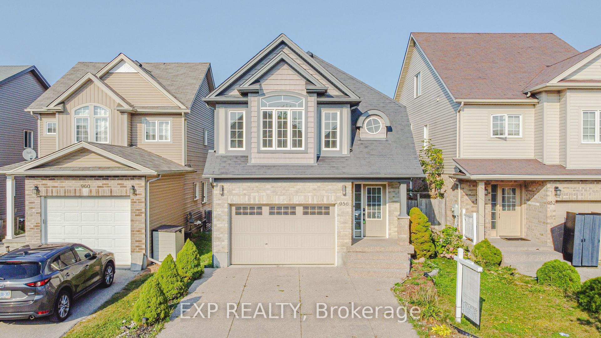 Front of 956 Bianca Court