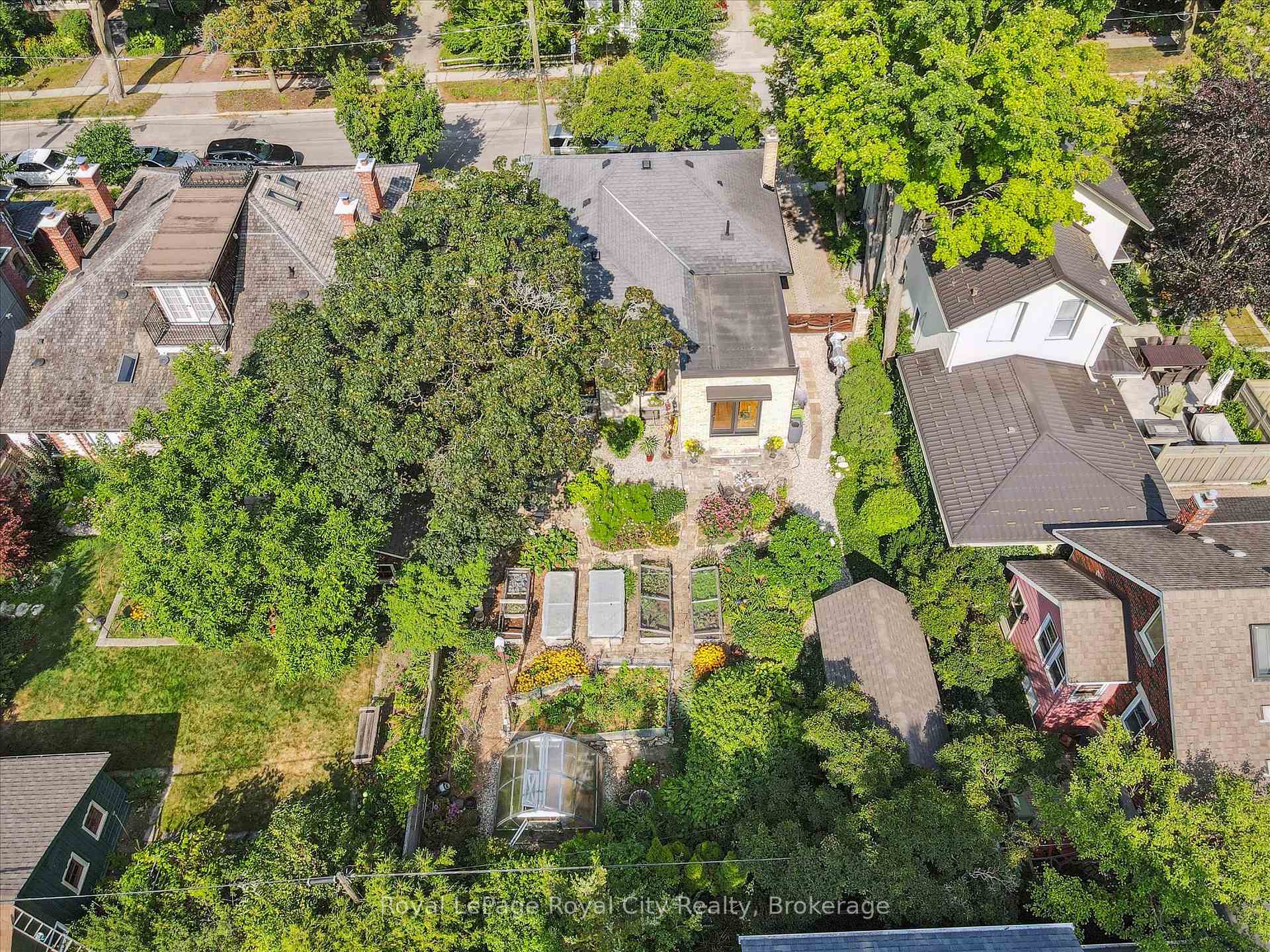 Photo 4 of 192 Glasgow Street N, Guelph, Downtown — HOMEH