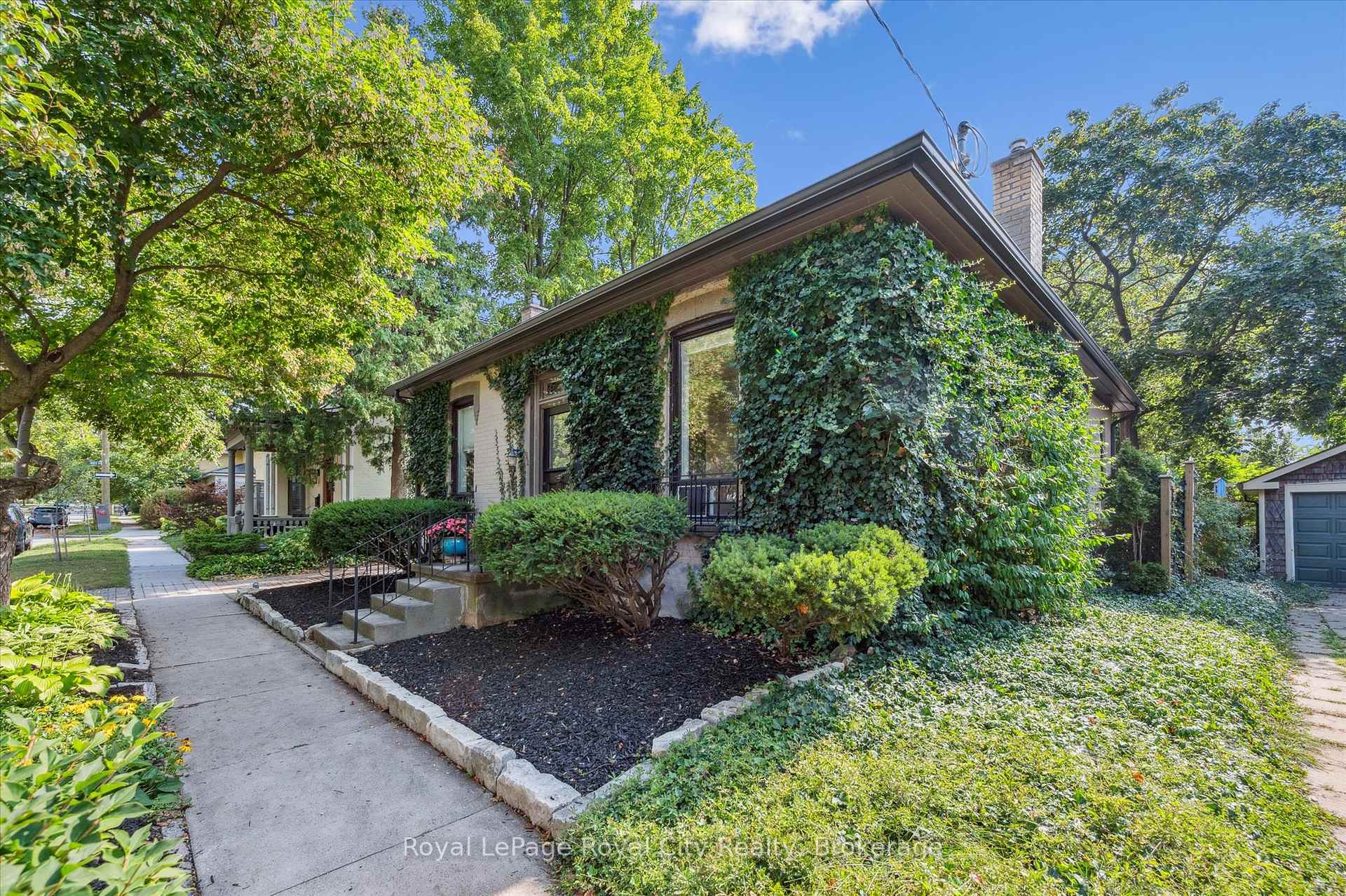 Photo 8 of 192 Glasgow Street N, Guelph, Downtown — HOMEH