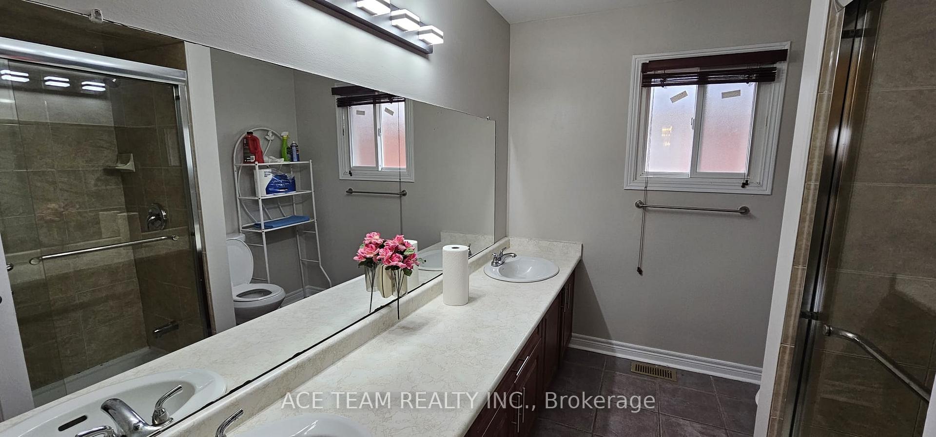 Photo 12 of 18 Scarlett Drive, Brampton, Fletcher's Creek South — HOMEH