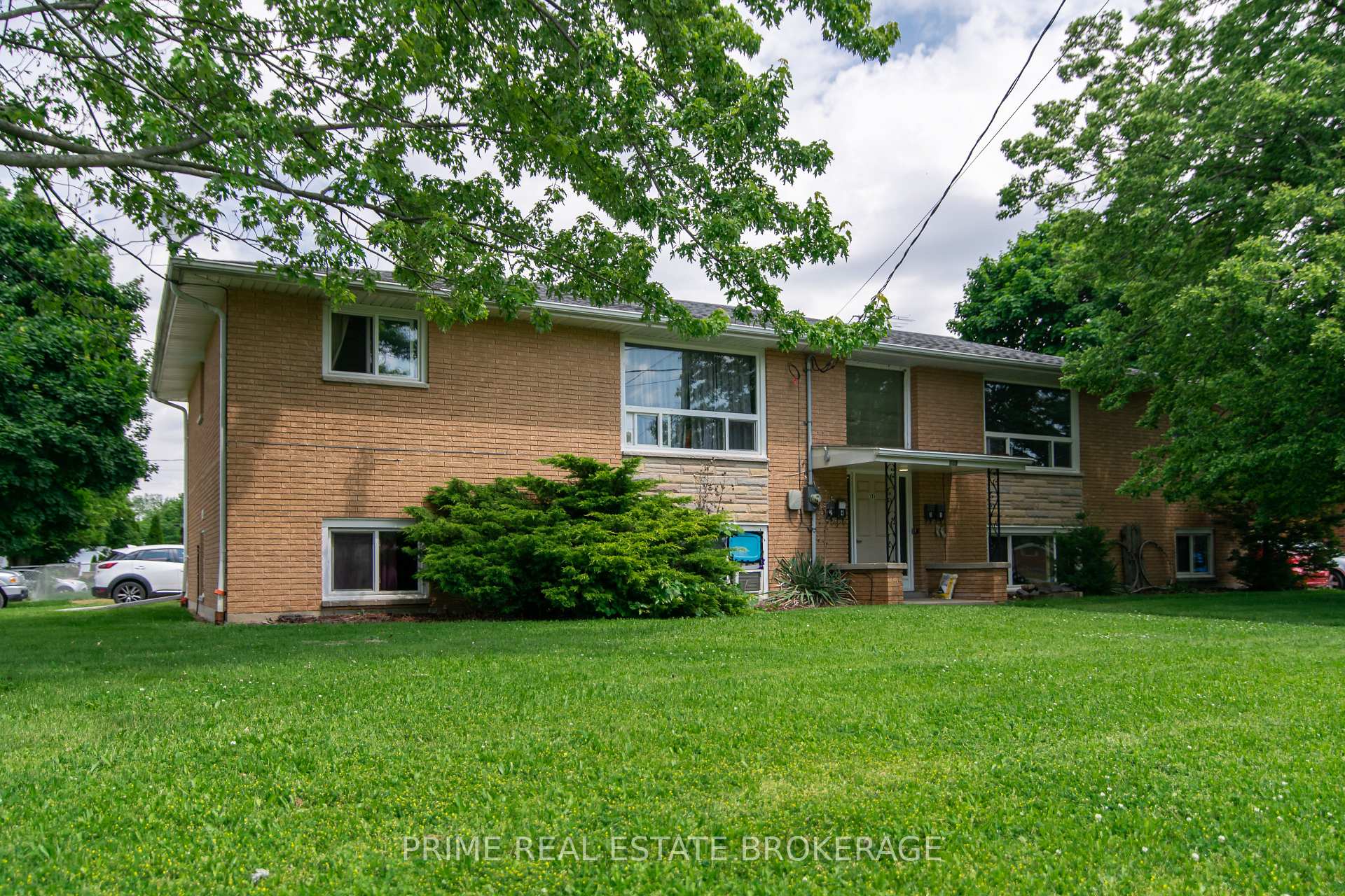 Front of 135 Semenym Avenue