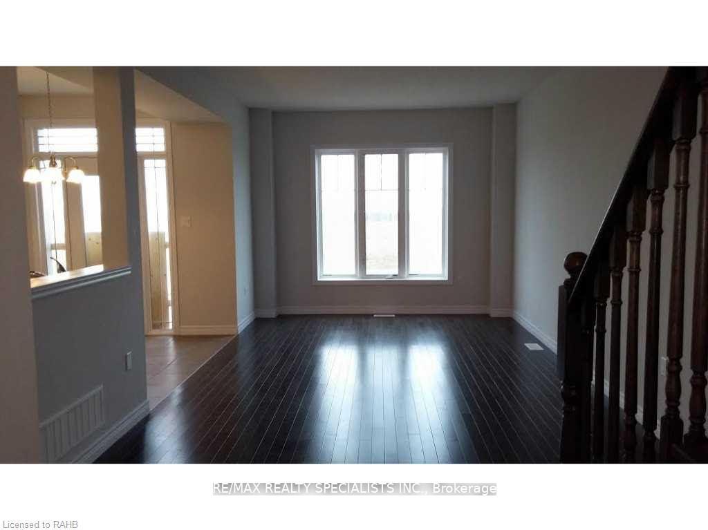 Photo 2 of Unit 13, 7 Lakelawn Road, Grimsby, Grimsby Beach — HOMEH