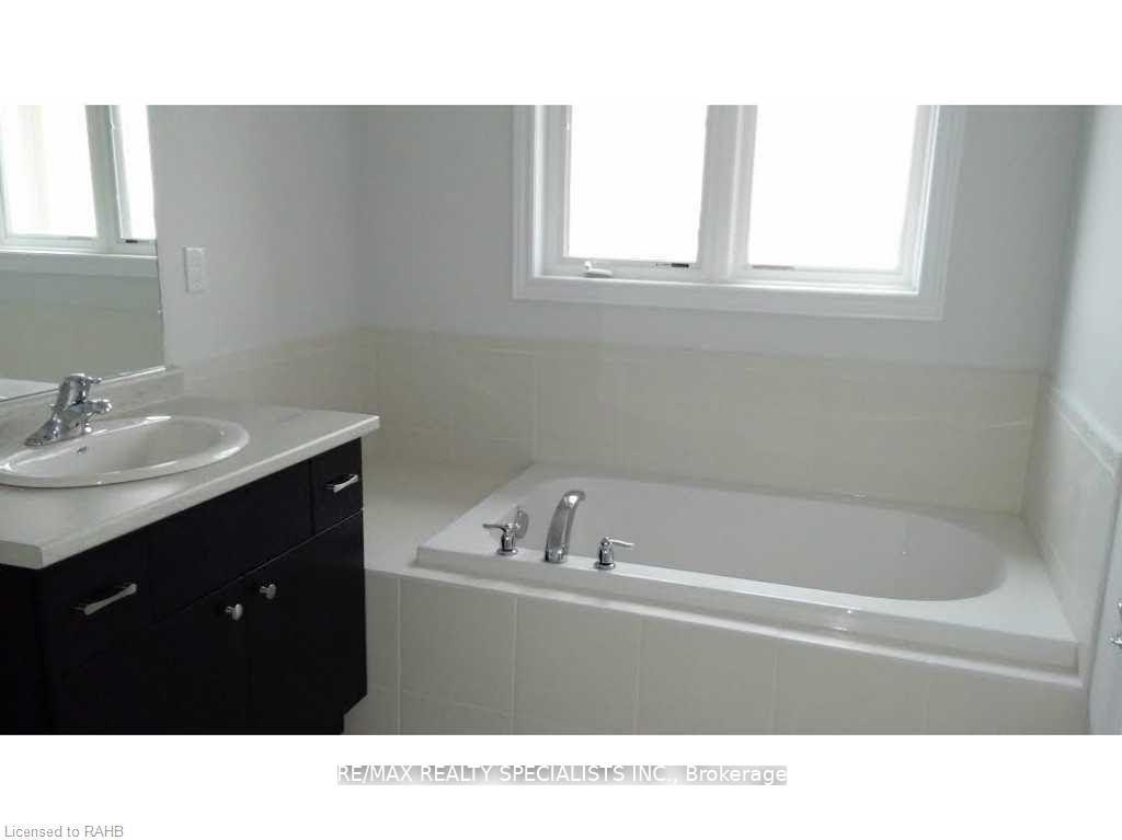 Photo 6 of Unit 13, 7 Lakelawn Road, Grimsby, Grimsby Beach — HOMEH