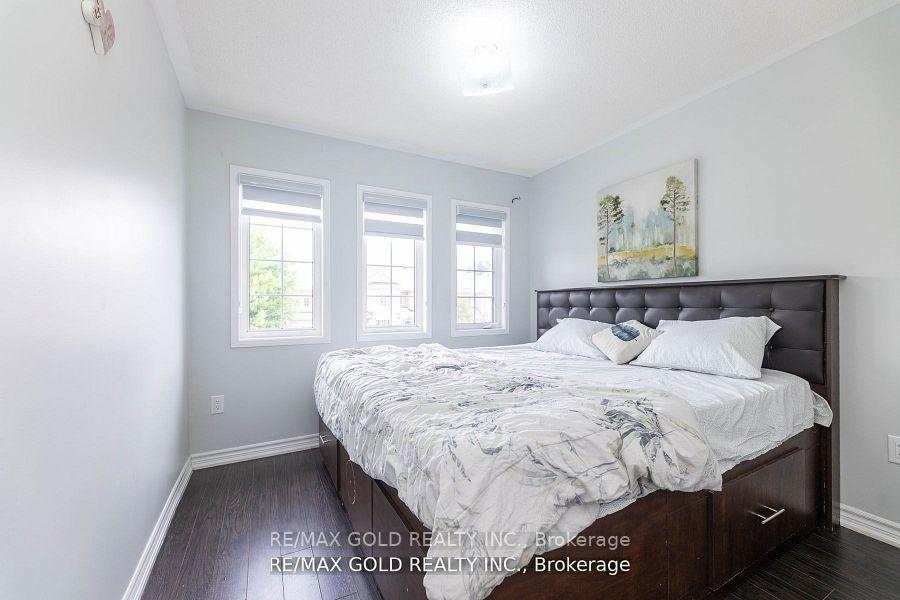 Photo 20 of 19 Thunderbird Trail, Brampton, Sandringham-Wellington — HOMEH