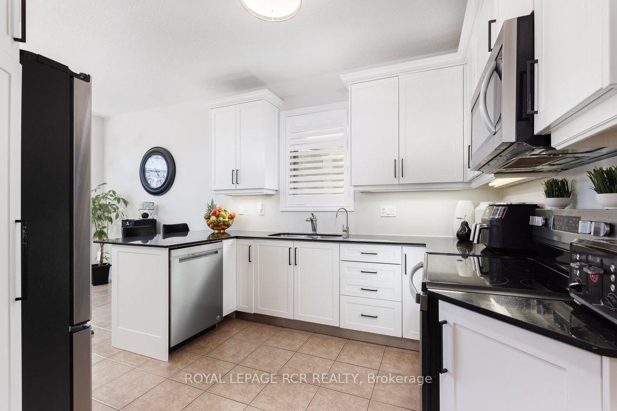 Photo 4 of 1813 Lamstone Street, Innisfil, Alcona — HOMEH