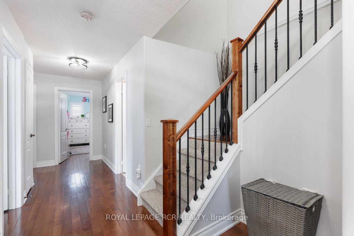 Photo 14 of 1813 Lamstone Street, Innisfil, Alcona — HOMEH