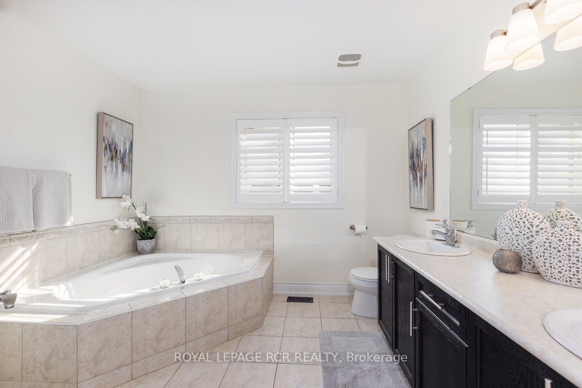 Photo 17 of 1813 Lamstone Street, Innisfil, Alcona — HOMEH