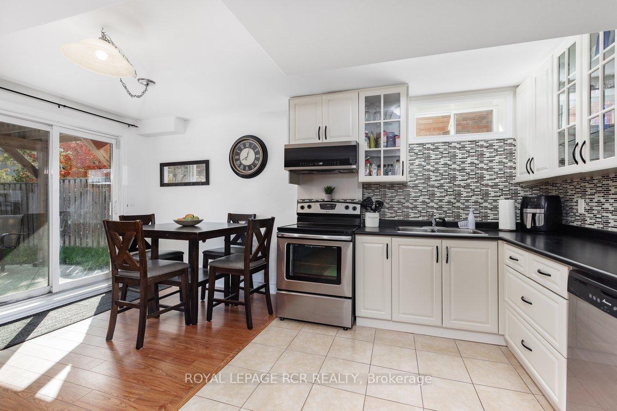 Photo 29 of 1813 Lamstone Street, Innisfil, Alcona — HOMEH