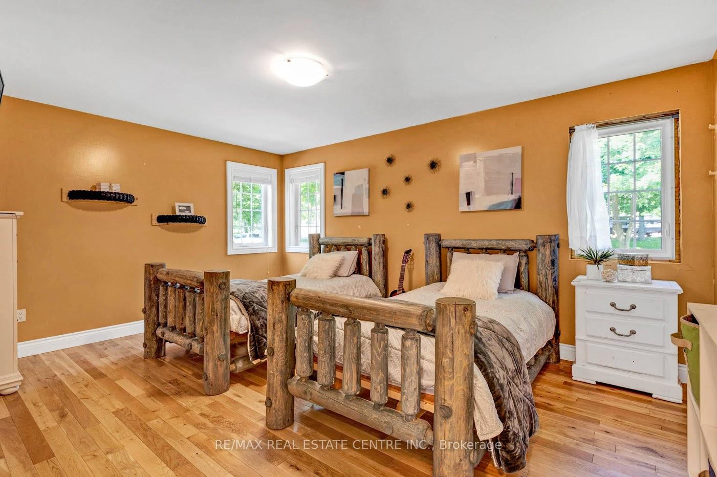 Photo 8 of 126 Maple Court, Shelburne — HOMEH