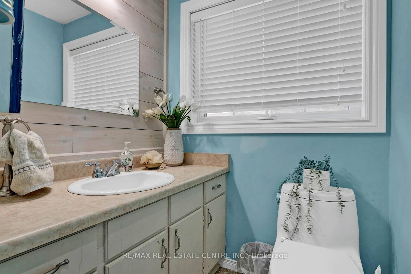 Photo 9 of 126 Maple Court, Shelburne — HOMEH