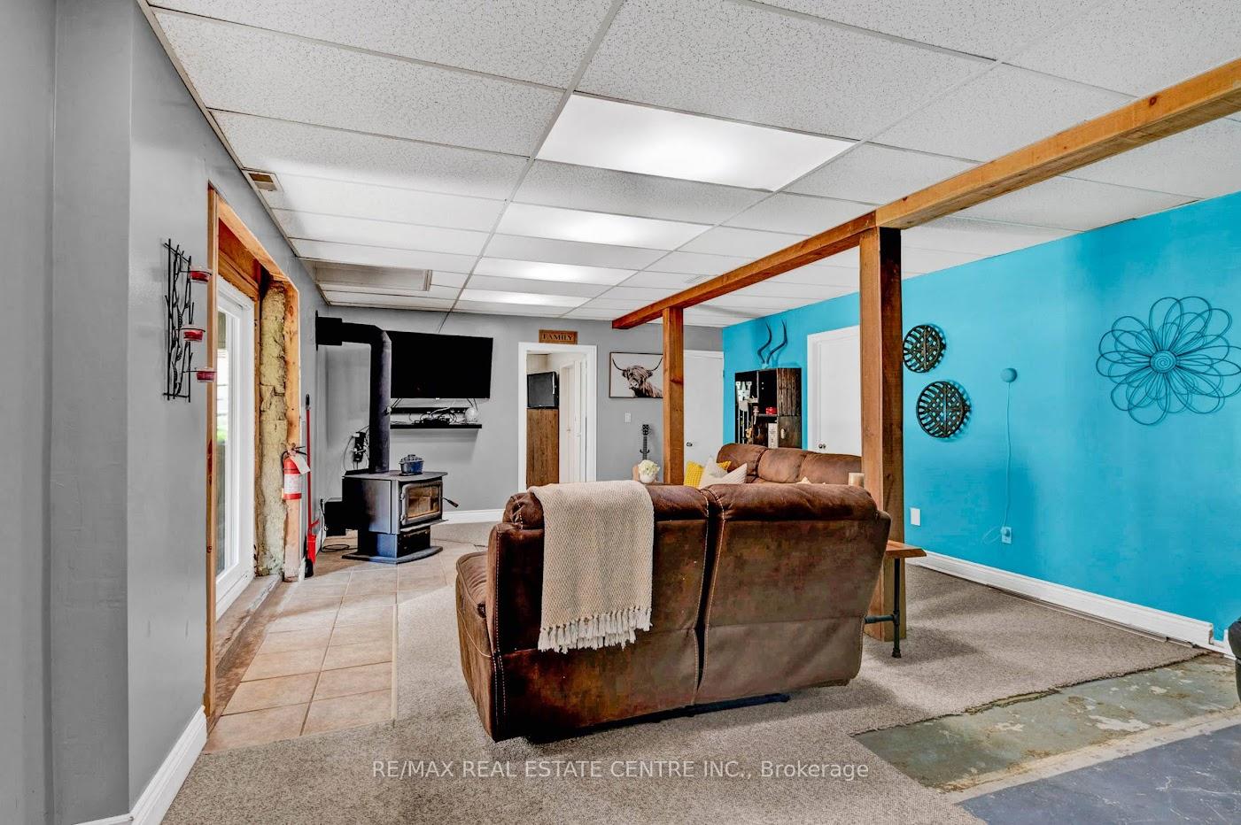 Photo 11 of 126 Maple Court, Shelburne — HOMEH