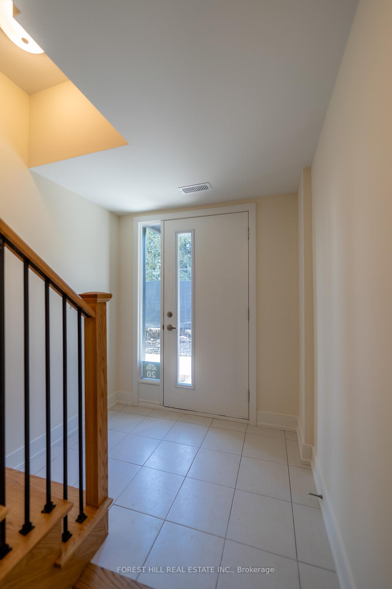 Photo 3 of 20 Bru Lor Lane, Orillia — HOMEH