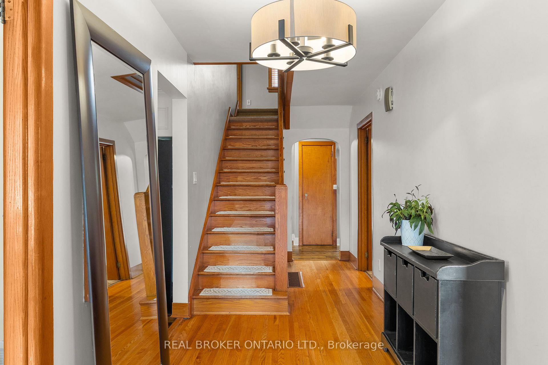 Photo 13 of 81 Clapperton Street, Barrie, Codrington — HOMEH