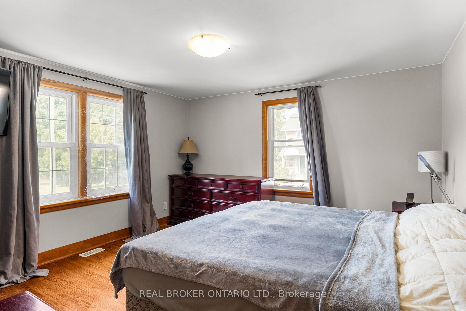 Photo 17 of 81 Clapperton Street, Barrie, Codrington — HOMEH