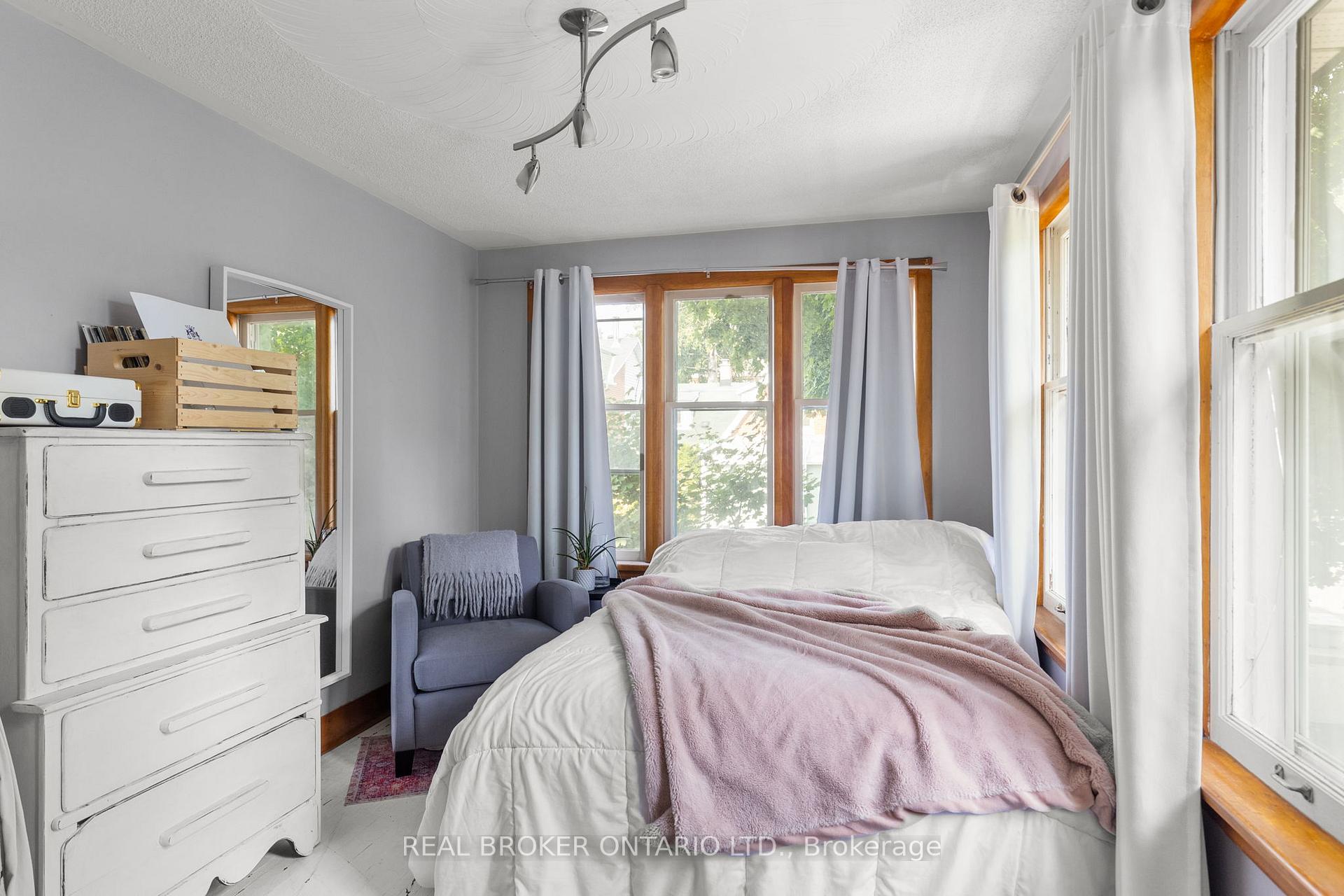 Photo 18 of 81 Clapperton Street, Barrie, Codrington — HOMEH