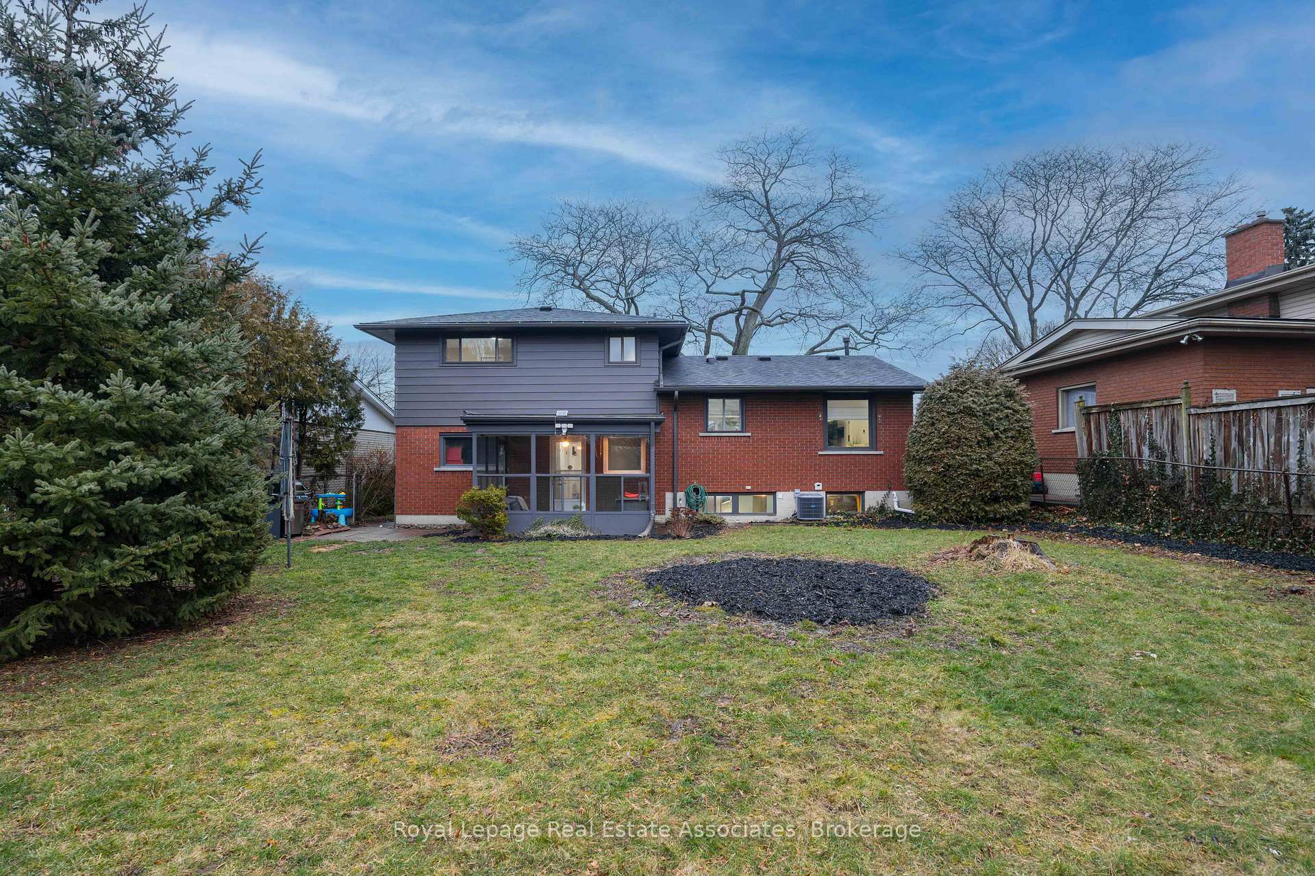 Photo 37 of 51 Delmar Drive, Hamilton, Buchanan — HOMEH