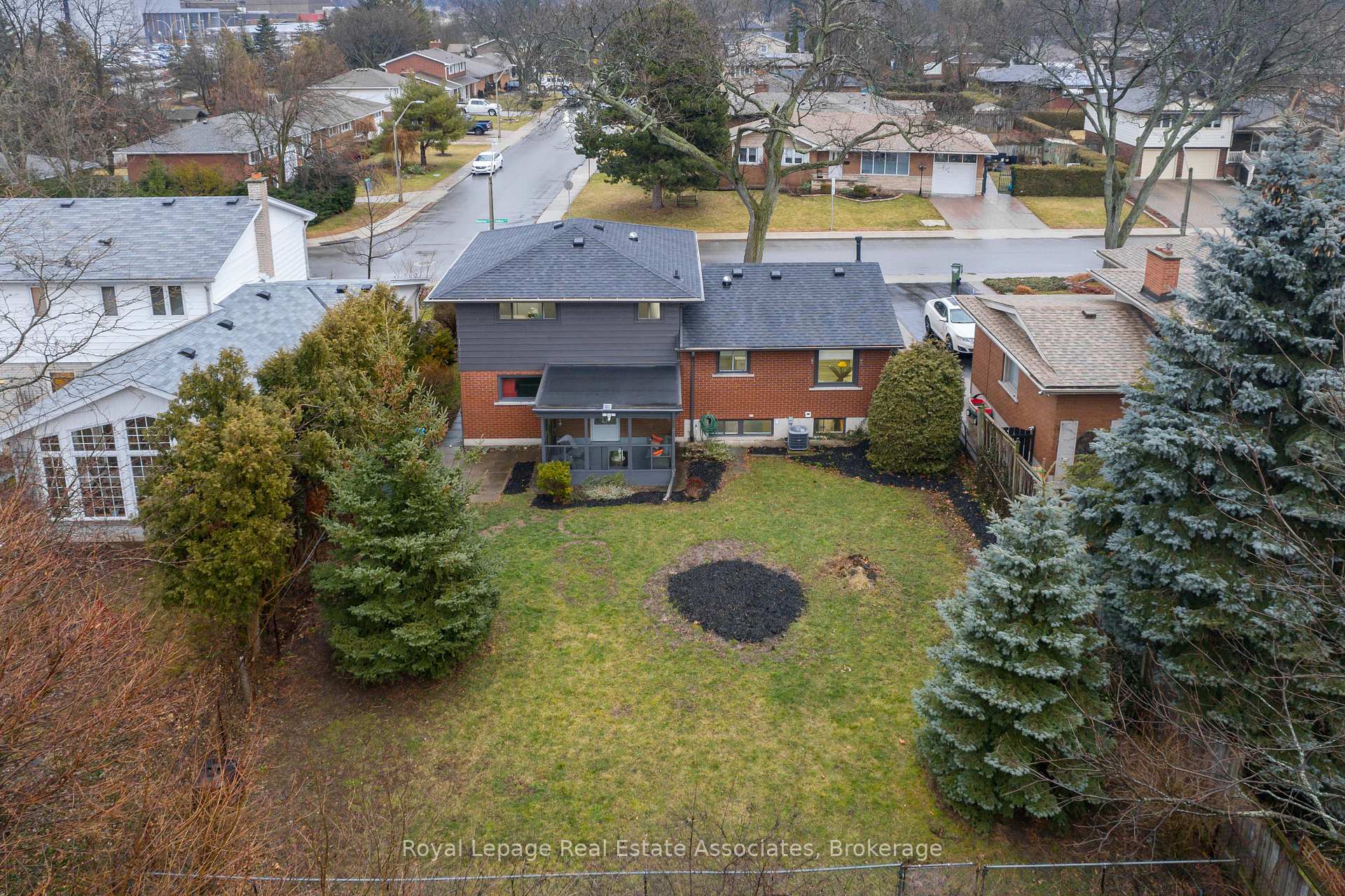 Photo 41 of 51 Delmar Drive, Hamilton, Buchanan — HOMEH