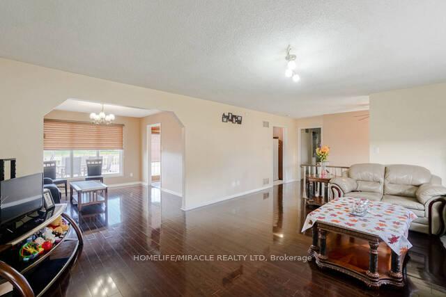 Photo 5 of 2214 Wanless Drive, Brampton, Northwest Brampton — HOMEH