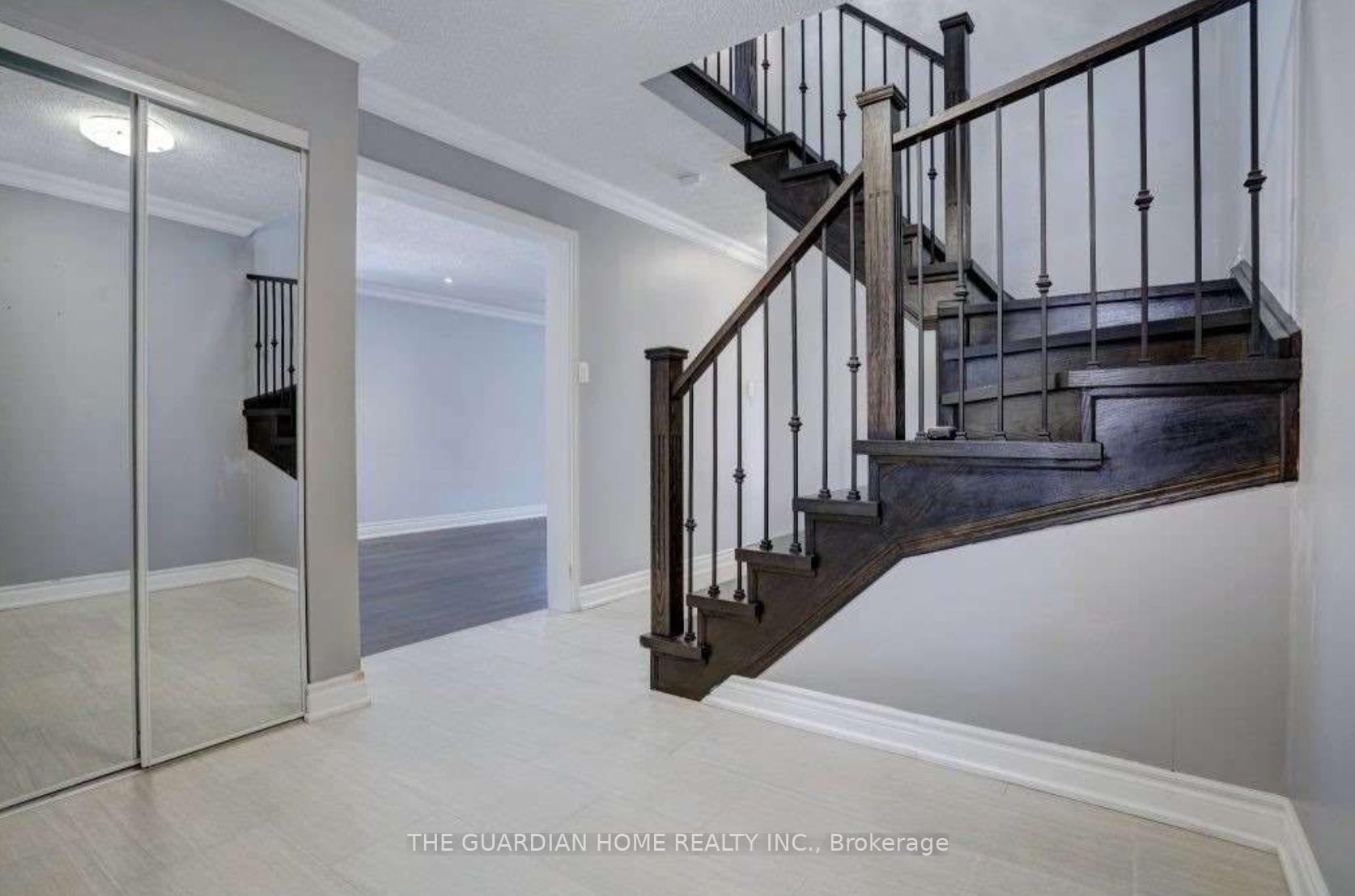 Photo 2 of 65 Mindy Crescent, Markham, Middlefield — HOMEH