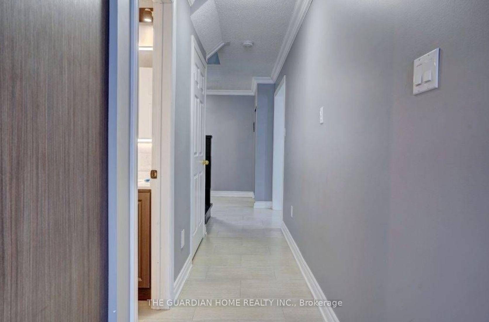 Photo 6 of 65 Mindy Crescent, Markham, Middlefield — HOMEH