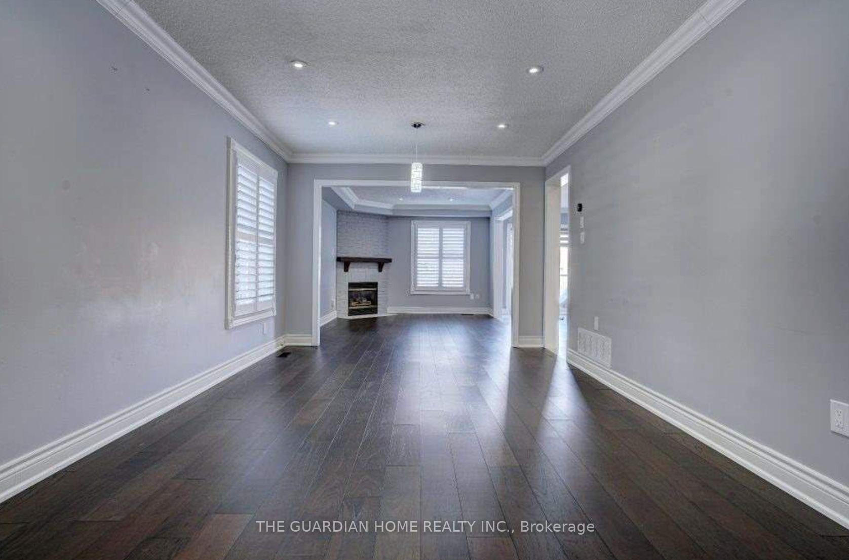 Photo 4 of 65 Mindy Crescent, Markham, Middlefield — HOMEH