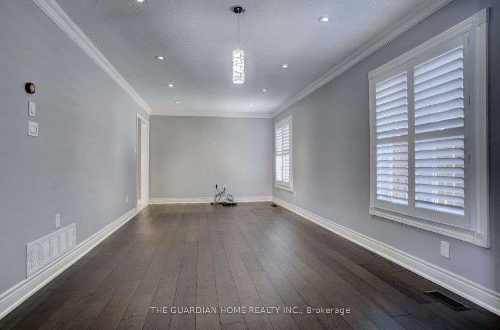 Photo 9 of 65 Mindy Crescent, Markham, Middlefield — HOMEH