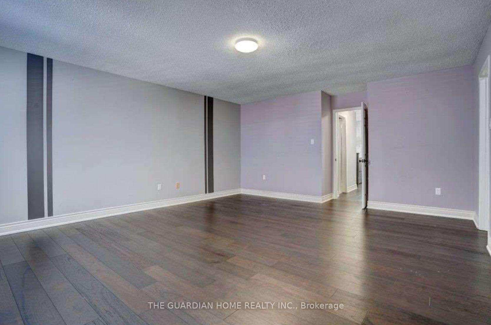 Photo 13 of 65 Mindy Crescent, Markham, Middlefield — HOMEH