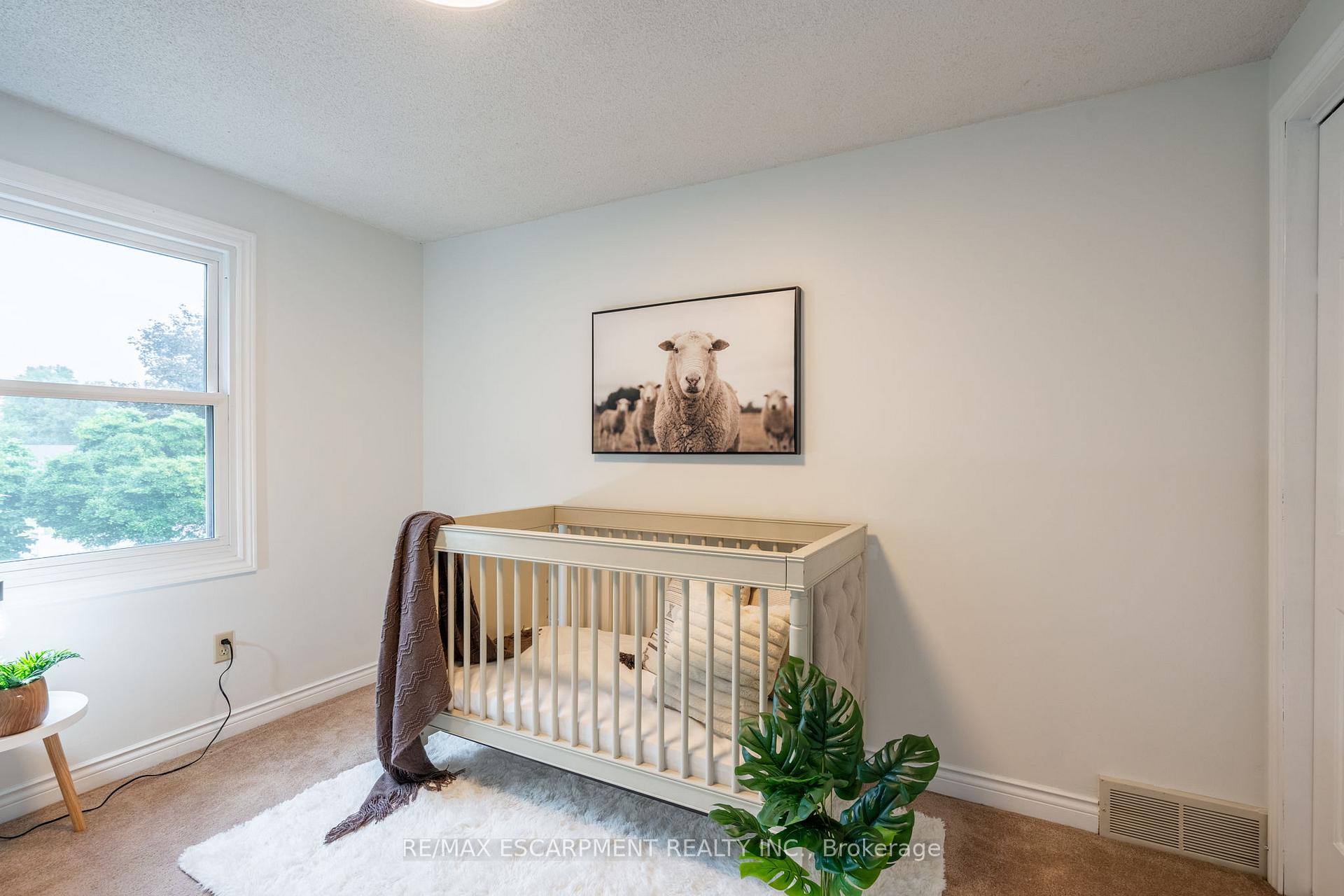 Photo 38 of 33 Cumminsville Drive, Hamilton, Rural Flamborough — HOMEH