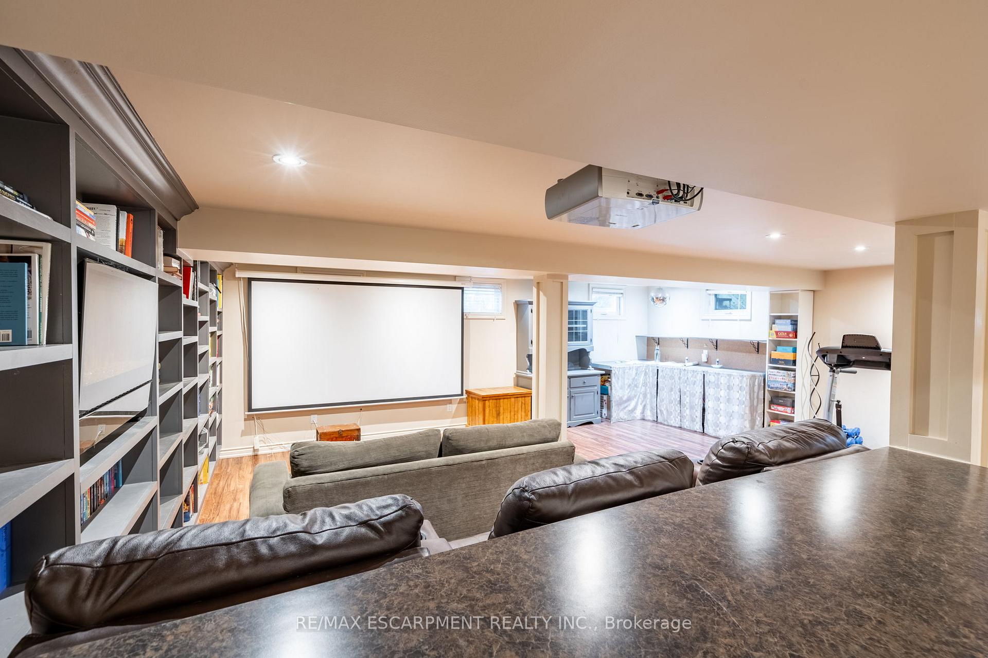 Photo 27 of 33 Cumminsville Drive, Hamilton, Rural Flamborough — HOMEH